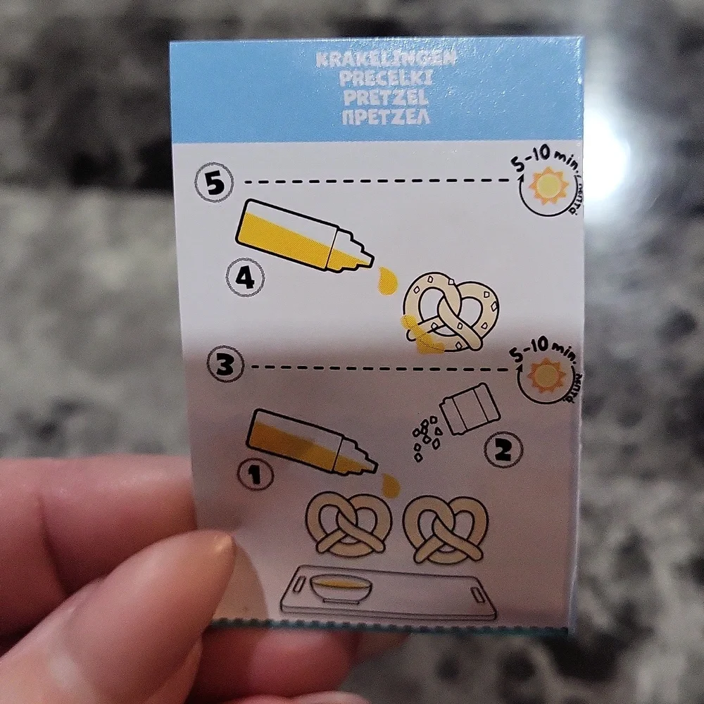 Miniverse Make It Mini Pretzels